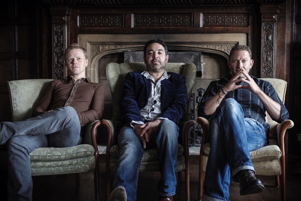 Award-winning English folk trio announce dates for 'Cotton Lords' tour